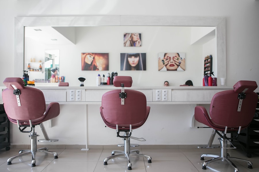 Customer booking salon services on Nandu Nai